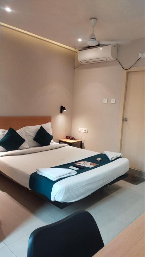 Hotel Mayfair Tower Καλκούτα Εξωτερικό φωτογραφία