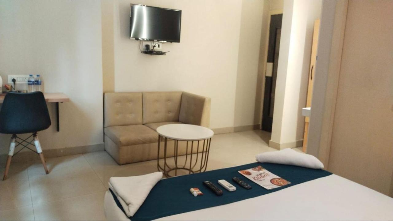 Hotel Mayfair Tower Καλκούτα Εξωτερικό φωτογραφία