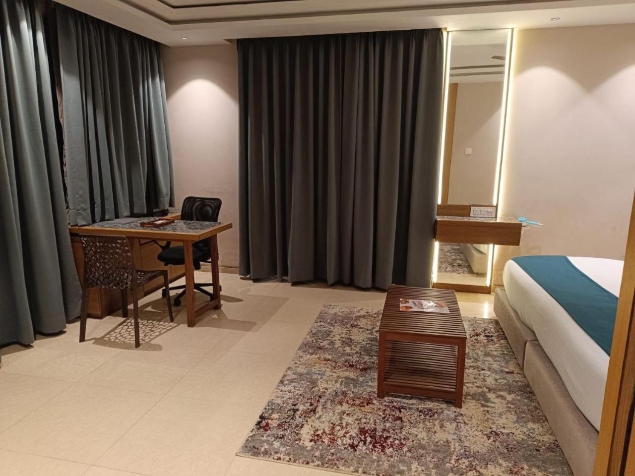 Hotel Mayfair Tower Καλκούτα Εξωτερικό φωτογραφία